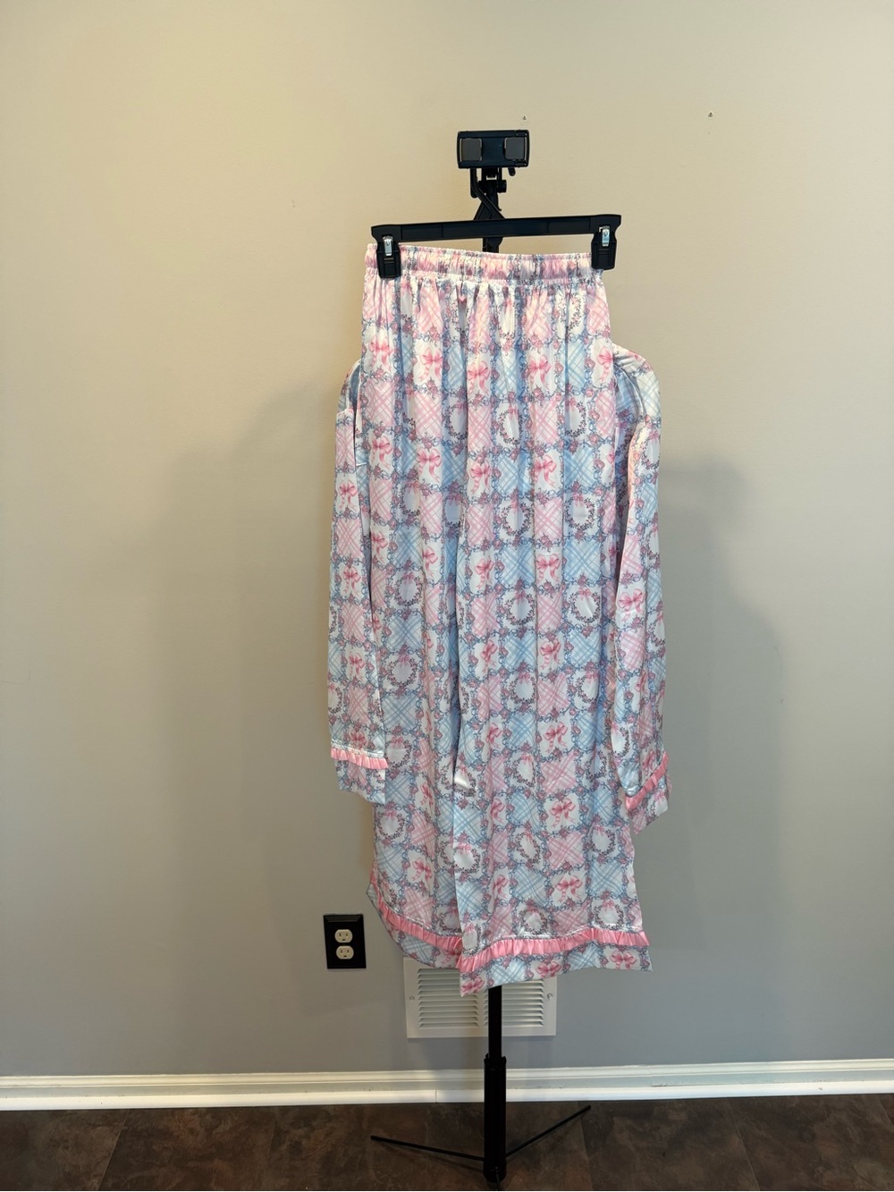 Altar'd State Pink & White Floral Two-Piece Pajama Set with Lace Trim - Picture 6 of 6